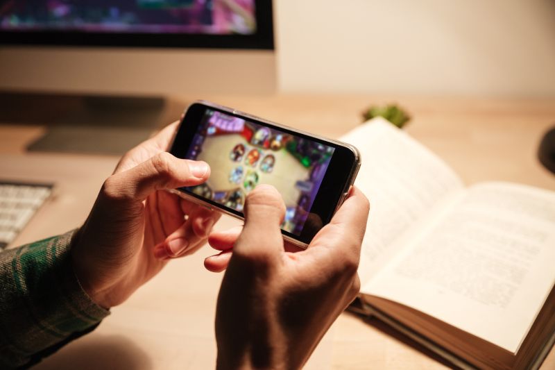 ゲーム背景を自社で作るのは限界がある